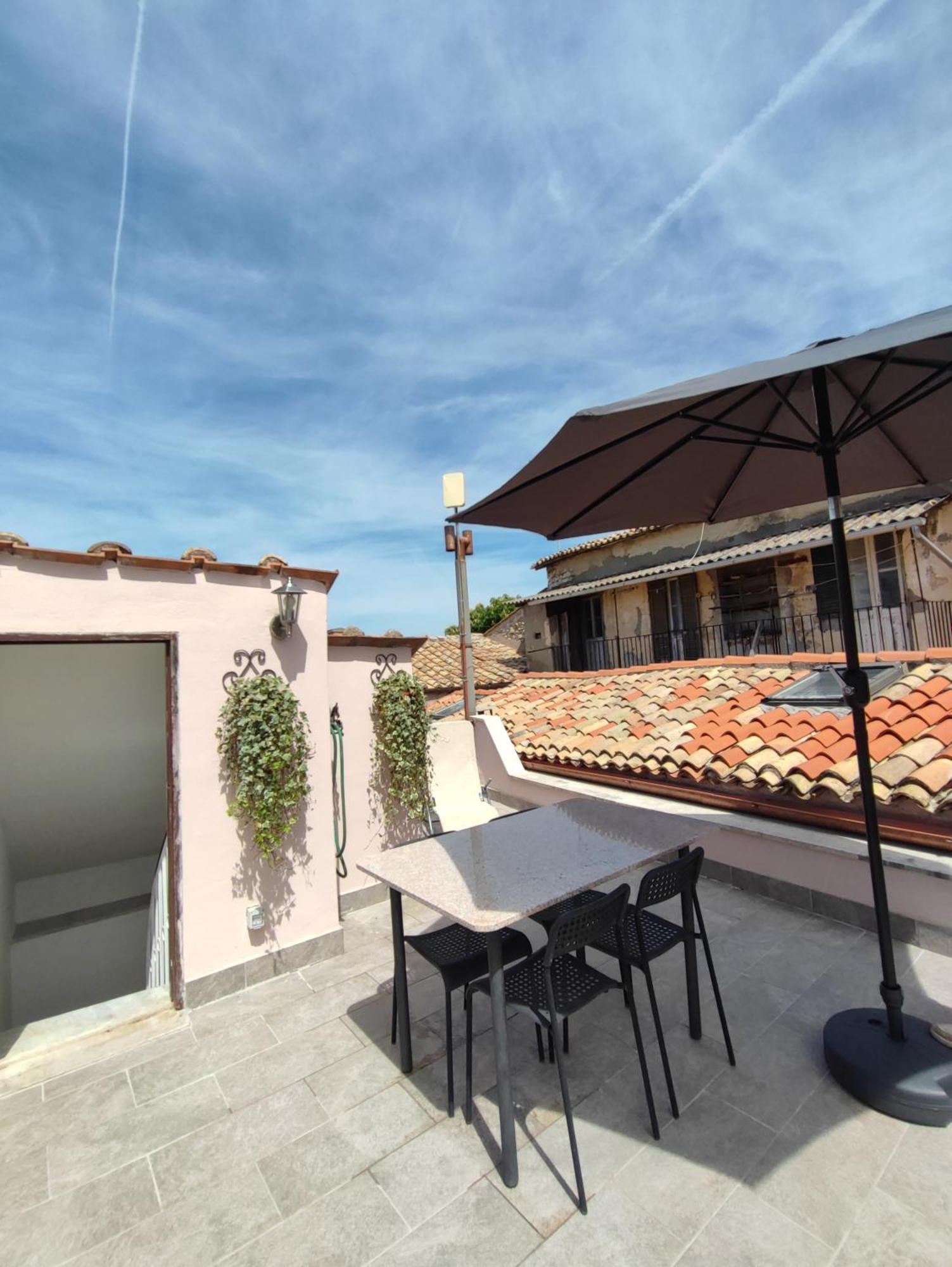 Pink House Apartment Fara in Sabina Екстериор снимка